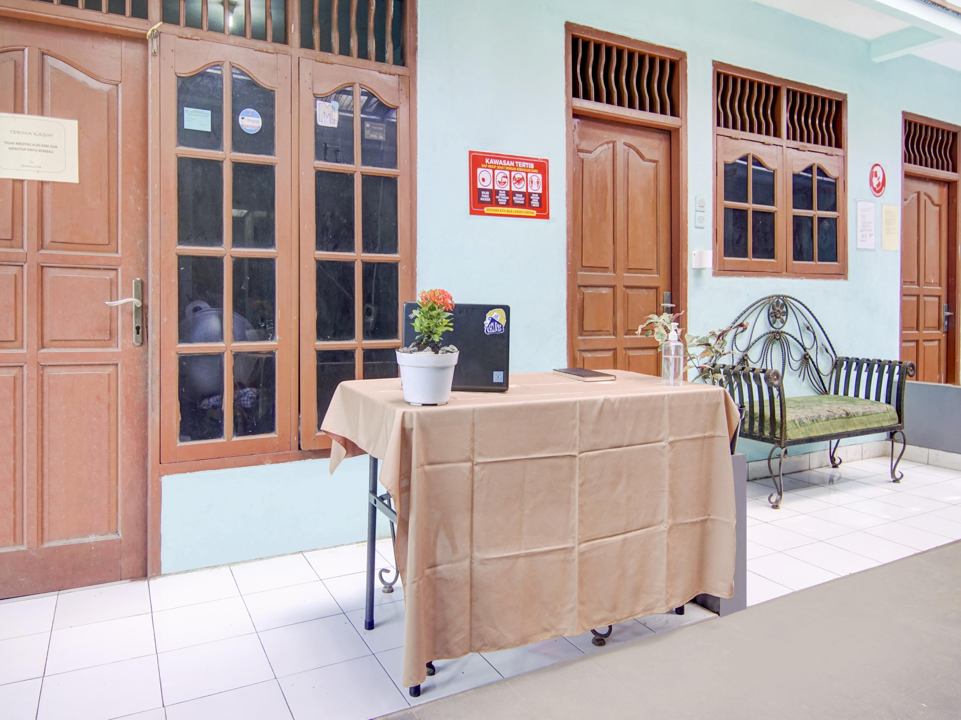 Spot On 3979 Wisma Purimas Syariah Depok Eksteriør bilde
